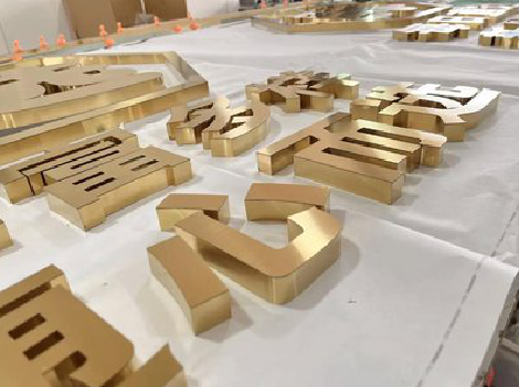 蒙城拉丝不锈钢字的特点。